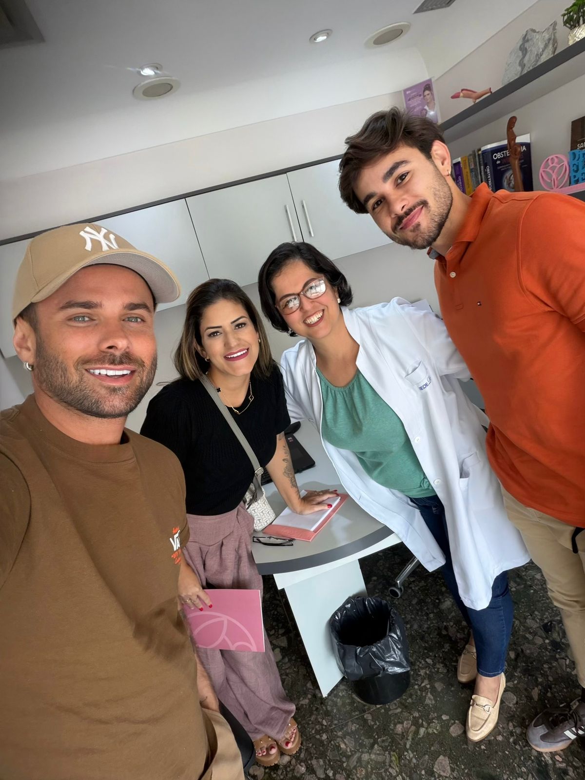 Kadu Rodrigues e Rafael Rafaldini anunciam primeiro filho com barriga solidária 17 WhatsApp Image 2026 04 08 at 12.03.37