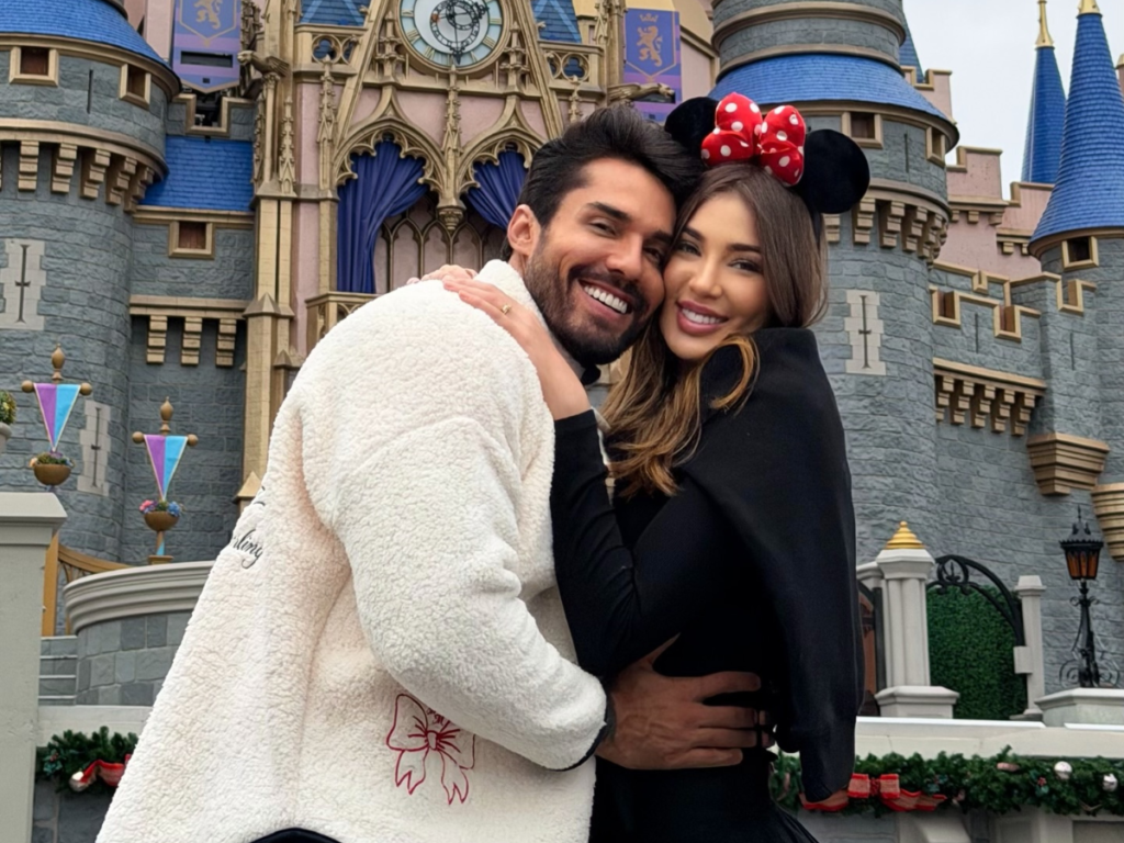 Bil Araújo expõe “regras do casamento” e divide opiniões nas redes Bil Araújo expõe “regras do casamento” e divide opiniões nas redes