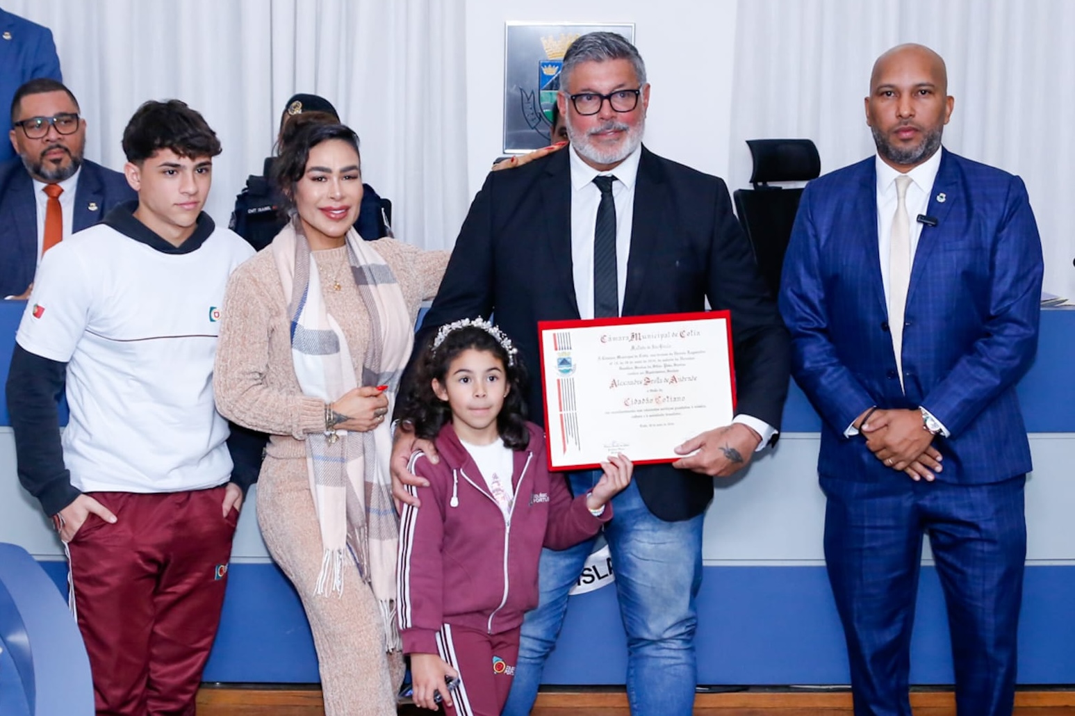 Alexandre Frota com esposa e filhos 02